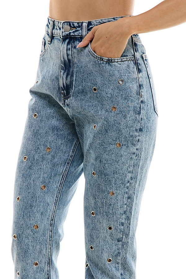 Jeans Claros con Ojales