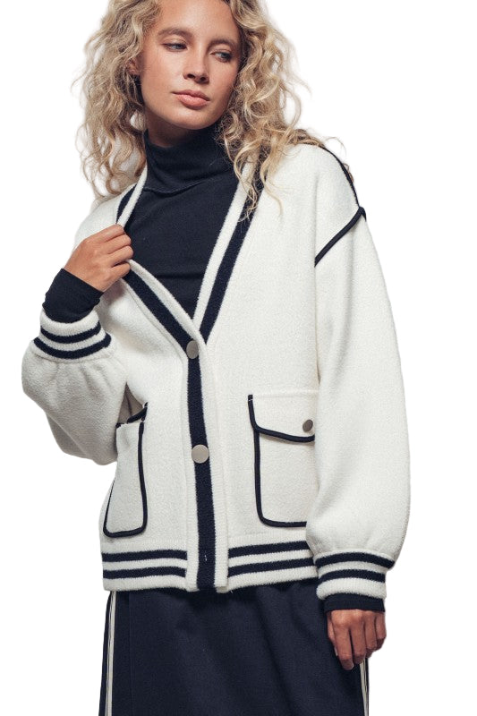 Suéter Blanco con Azul Marino