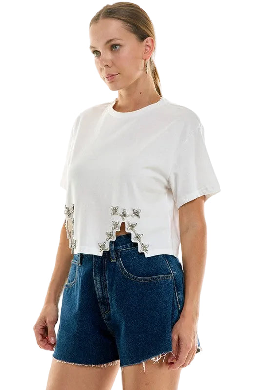 Playera Blanca Cropped con Aplicaciones