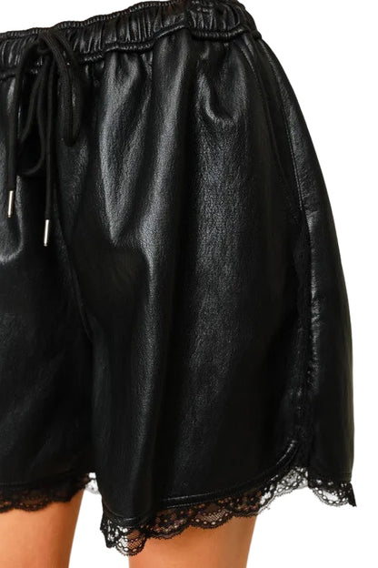 Shorts con Encaje