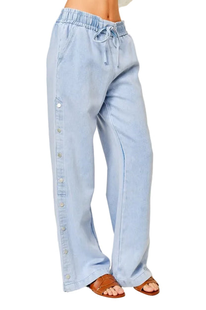 Jeans con Botones Laterales