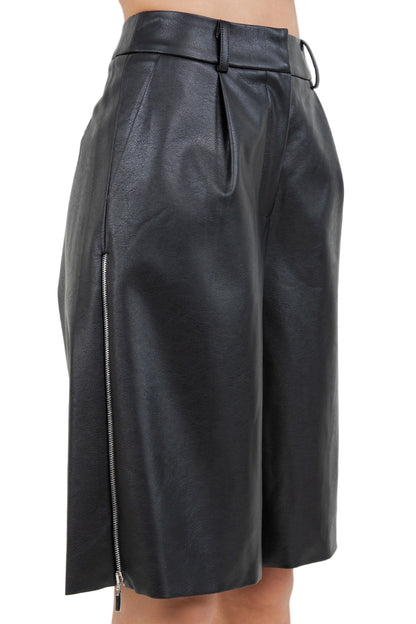 Bermudas Piel Negras