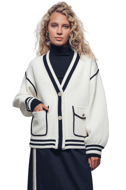 Suéter Blanco con Azul Marino