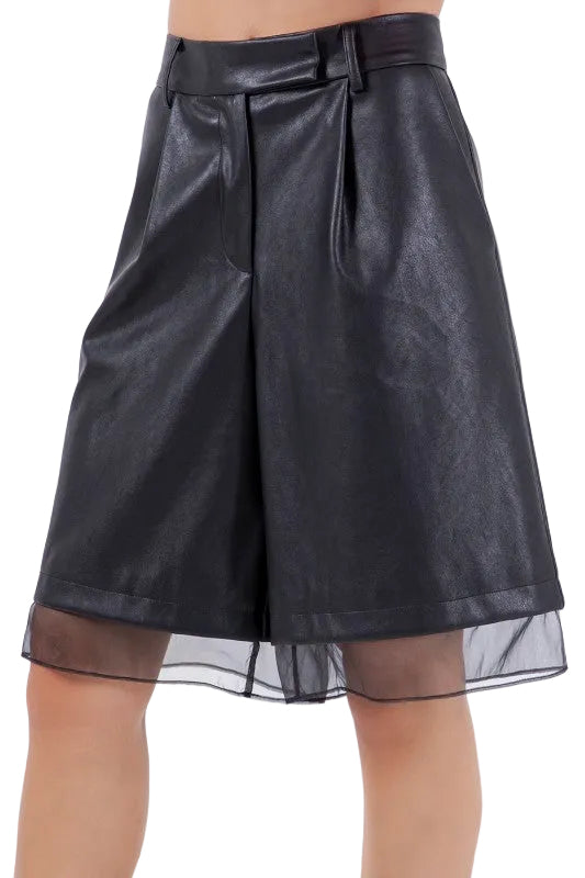 Bermudas Piel con Tul Negras