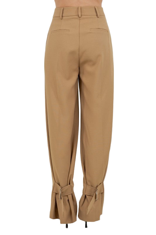 Pantalones con Cintas en Tobillos