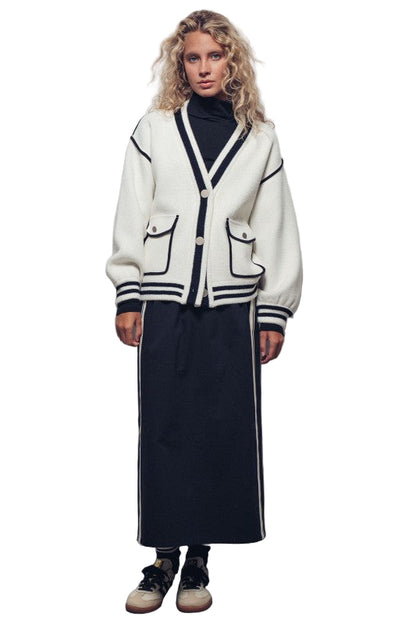 Suéter Blanco con Azul Marino