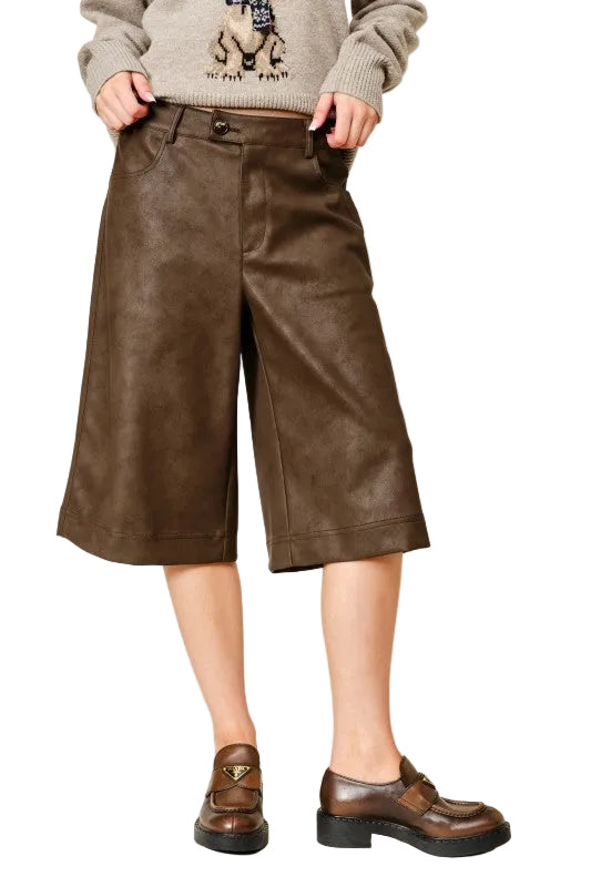 Bermudas Piel Café