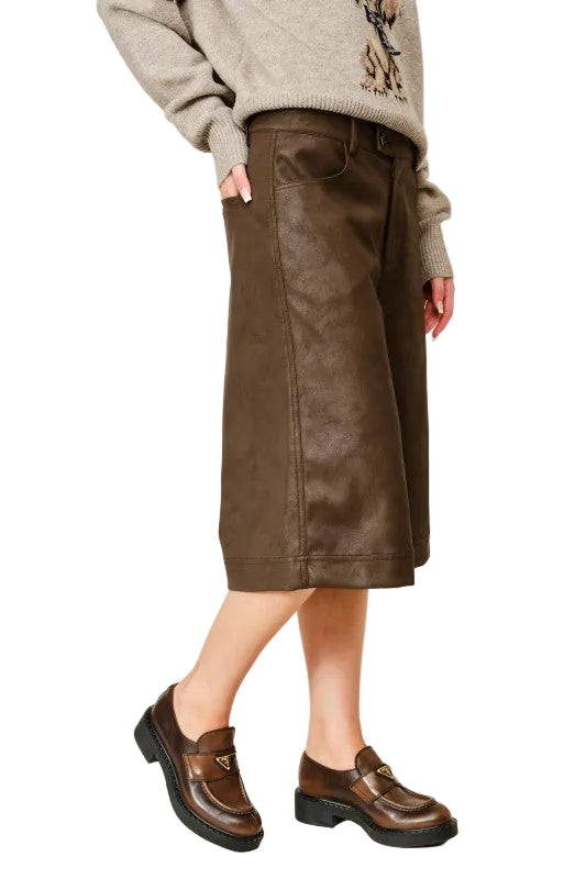 Bermudas Piel Café